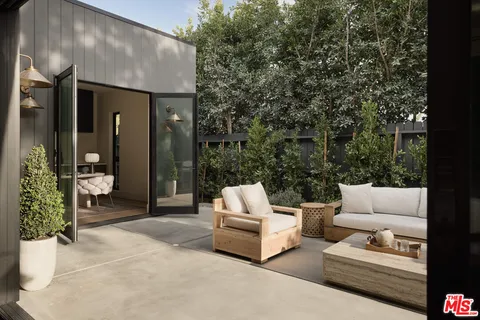 $4,295,000 | 2026 Louella Avenue, Venice, CA 90291