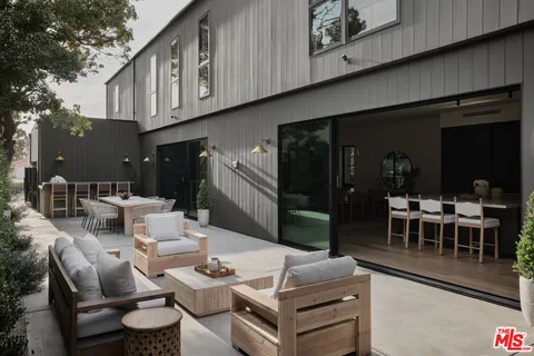 $4,295,000 | 2026 Louella Avenue, Venice, CA 90291