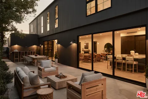 $4,295,000 | 2026 Louella Avenue, Venice, CA 90291