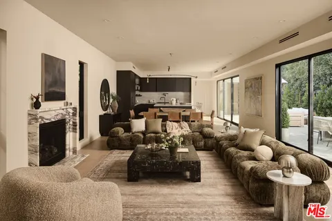 $4,295,000 | 2026 Louella Avenue, Venice, CA 90291