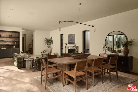 $4,295,000 | 2026 Louella Avenue, Venice, CA 90291