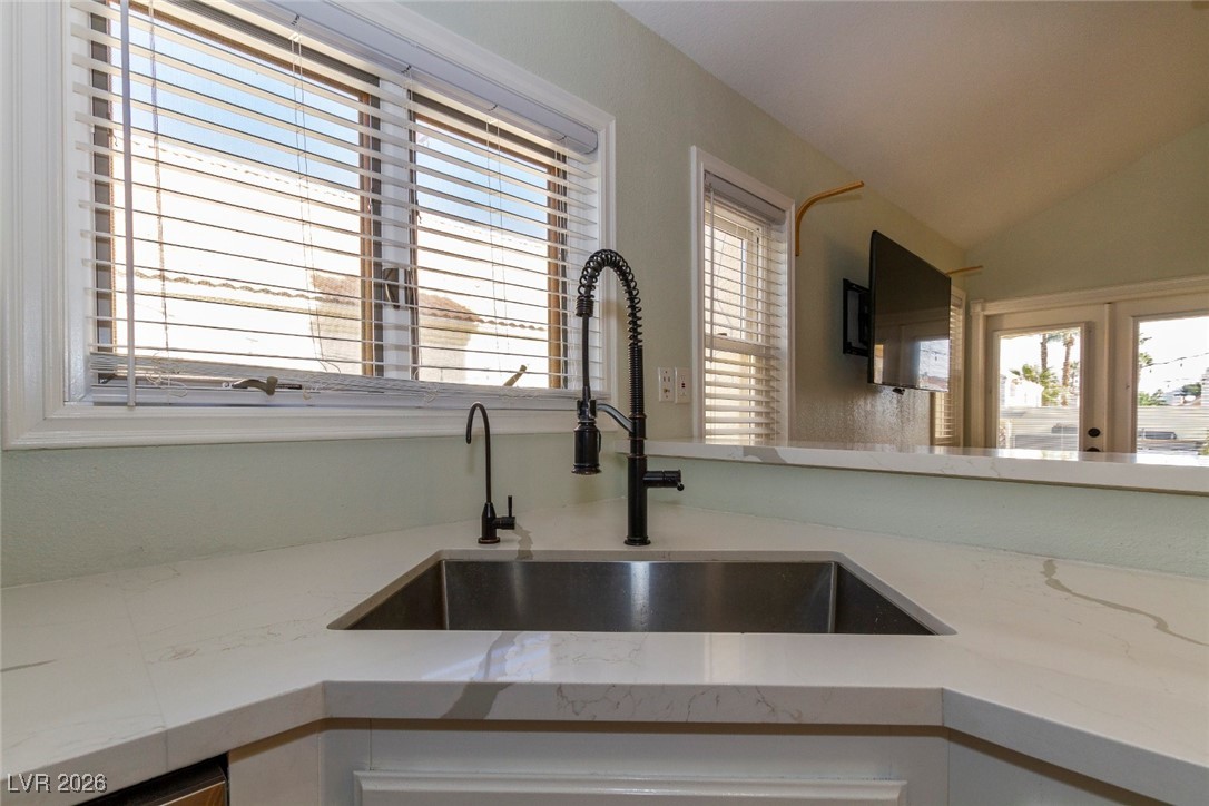 258 Spring Hills Lane Henderson, NV 89074 - Photo 14 of 39