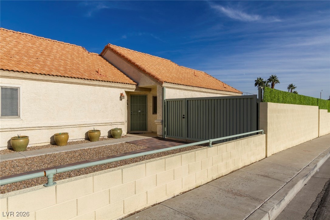 258 Spring Hills Lane Henderson, NV 89074 - Photo 4 of 39