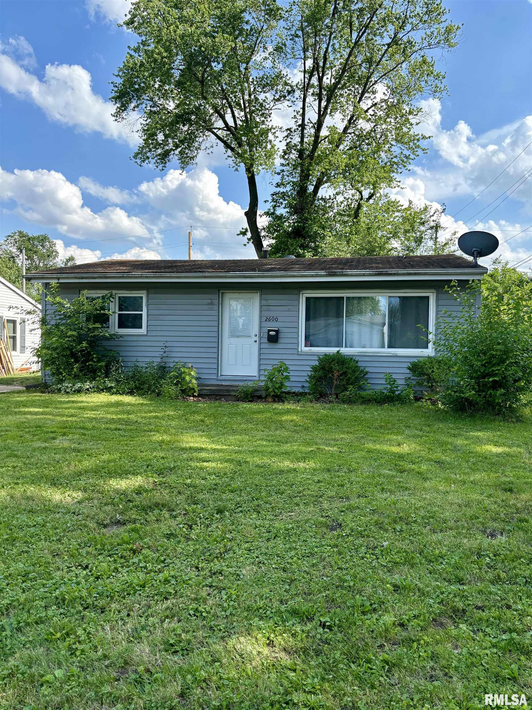 2600 Manor Avenue Springfield, IL 62703 - Photo 1 of 6