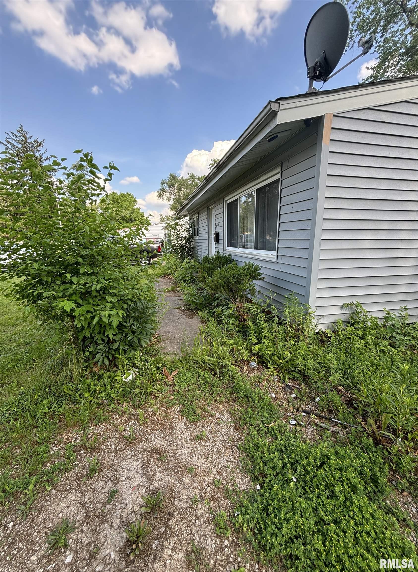 2600 Manor Avenue Springfield, IL 62703 - Photo 3 of 6