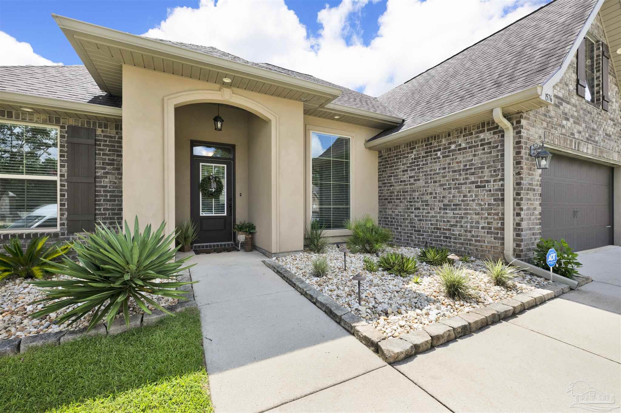 1576 Sawyers Rdg Cove Cantonment, FL 32533 - Photo 1 of 23