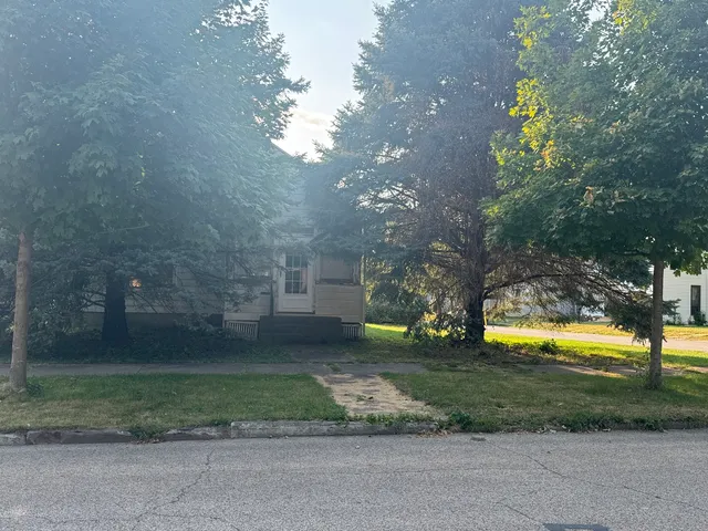 $70,000 | 723 North Madison Street, Clinton, IL 61727
