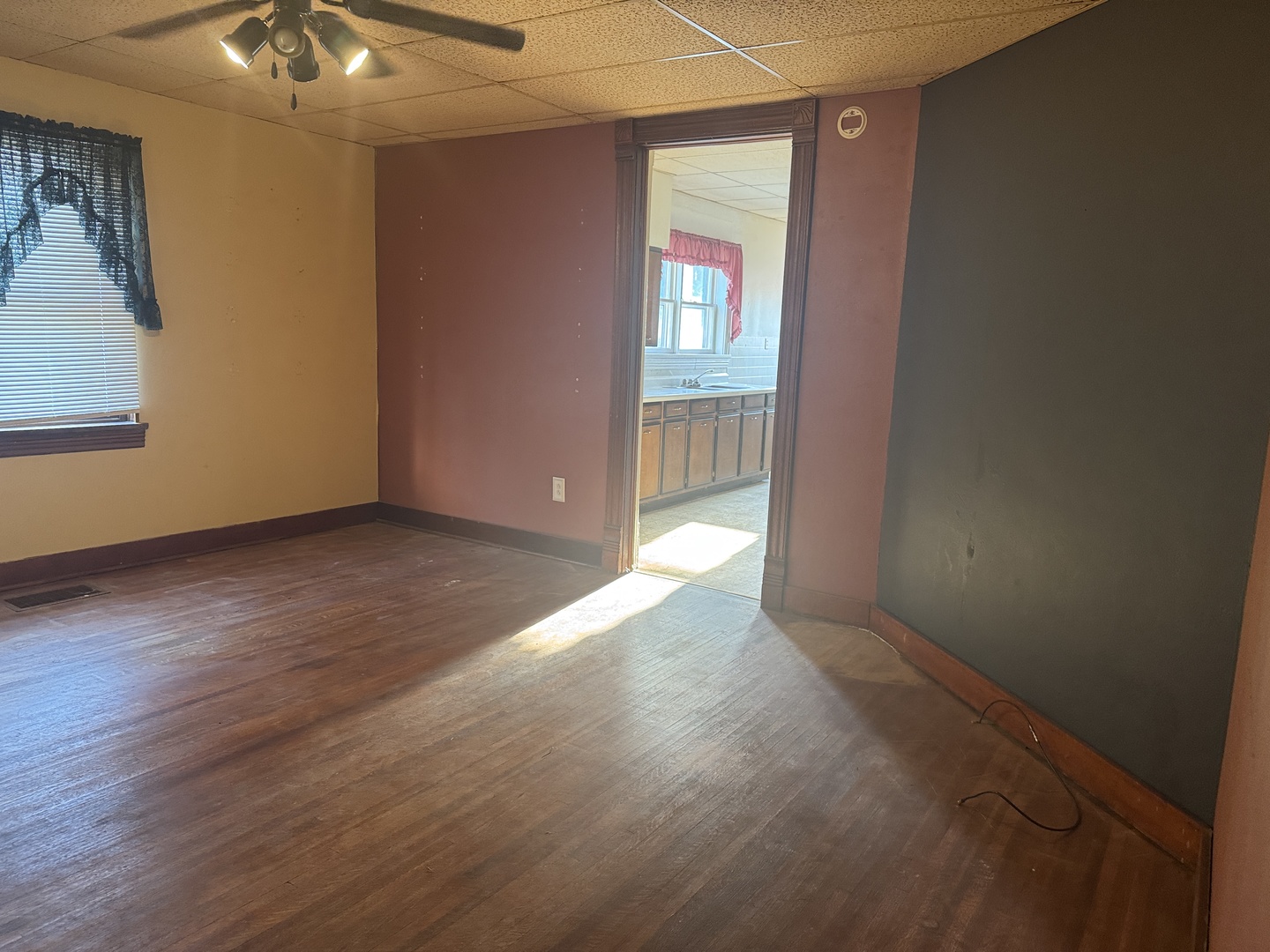 723 North Madison Street Clinton, IL 61727 - Photo 14 of 51