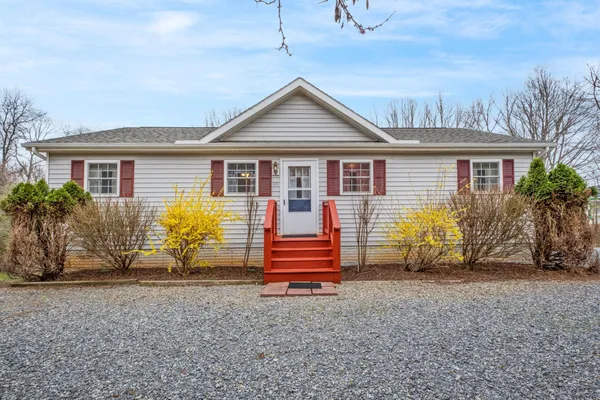 $260,000 | 60 Pathfinder Drive, Lexington, VA 24450