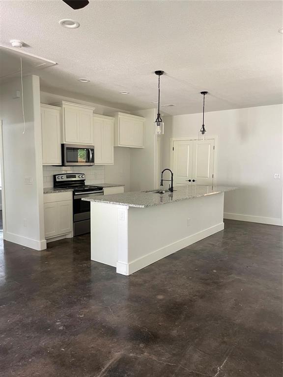 722 East Woodard Street Denison, TX 75021 - Photo 2 of 10