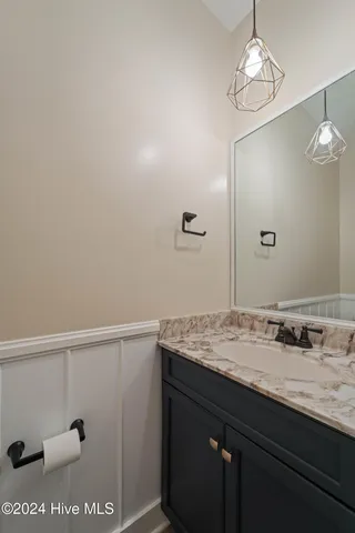 $1,995 | 221 Chestwood Drive, Hubert, NC 28539