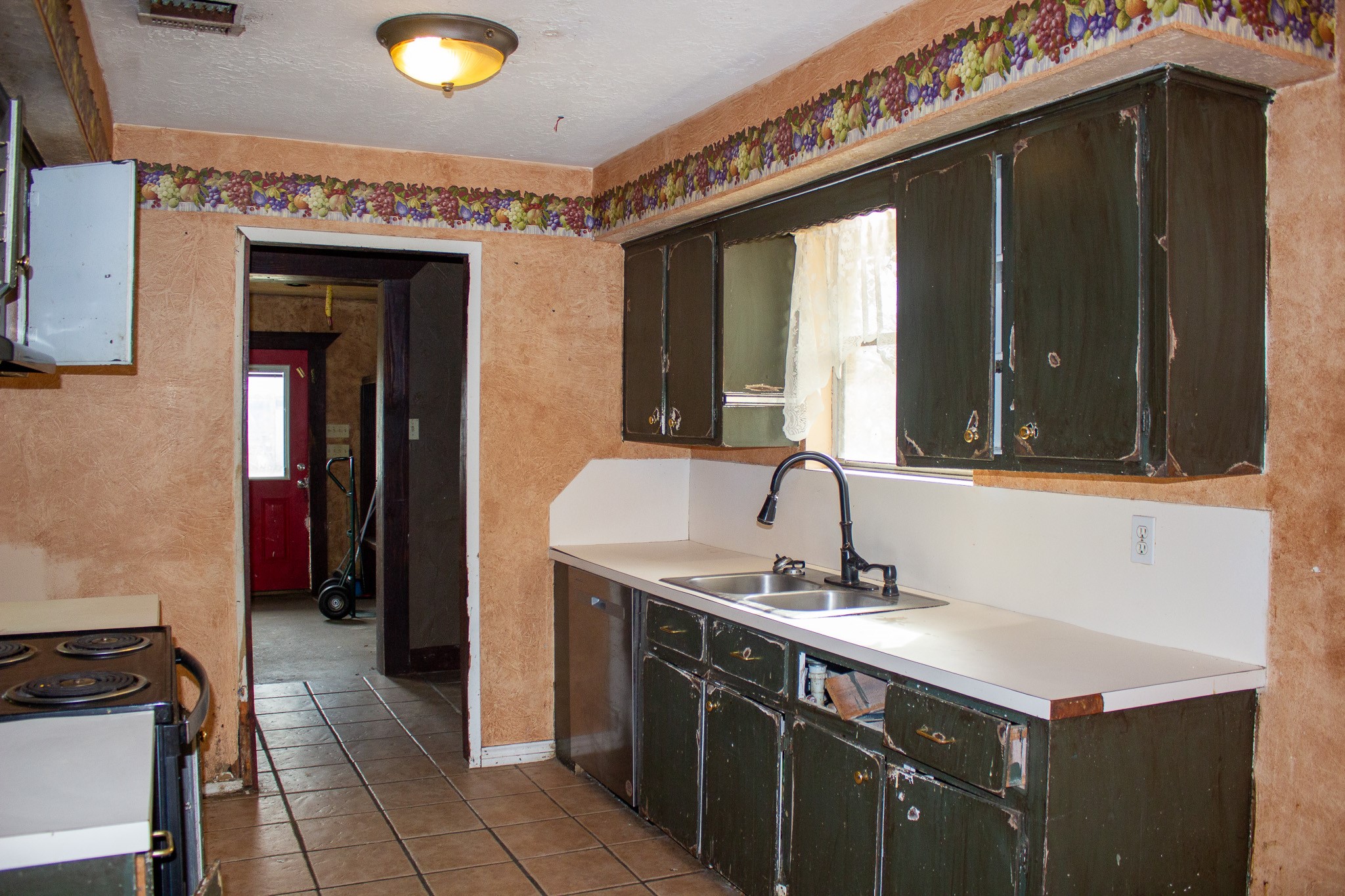 24765 Wicklow Road Hempstead, TX 77445 - Photo 10 of 29 a bathroom with a sink and a mirror