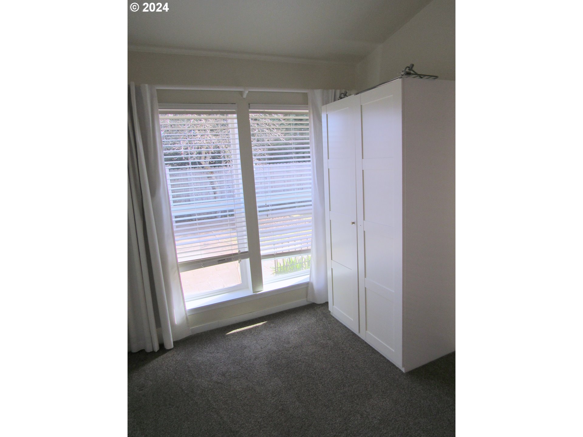 111 Crown Point Road Longview, WA 98632 - Photo 17 of 39 Bedroom, Primary