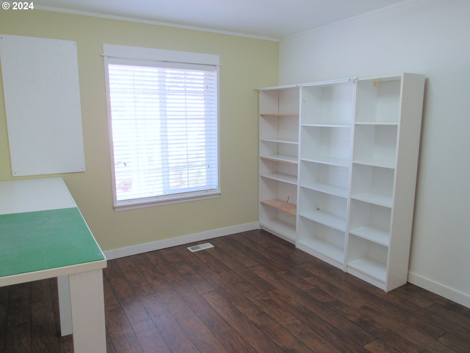 111 Crown Point Road Longview, WA 98632 - Photo 23 of 39 Bedroom