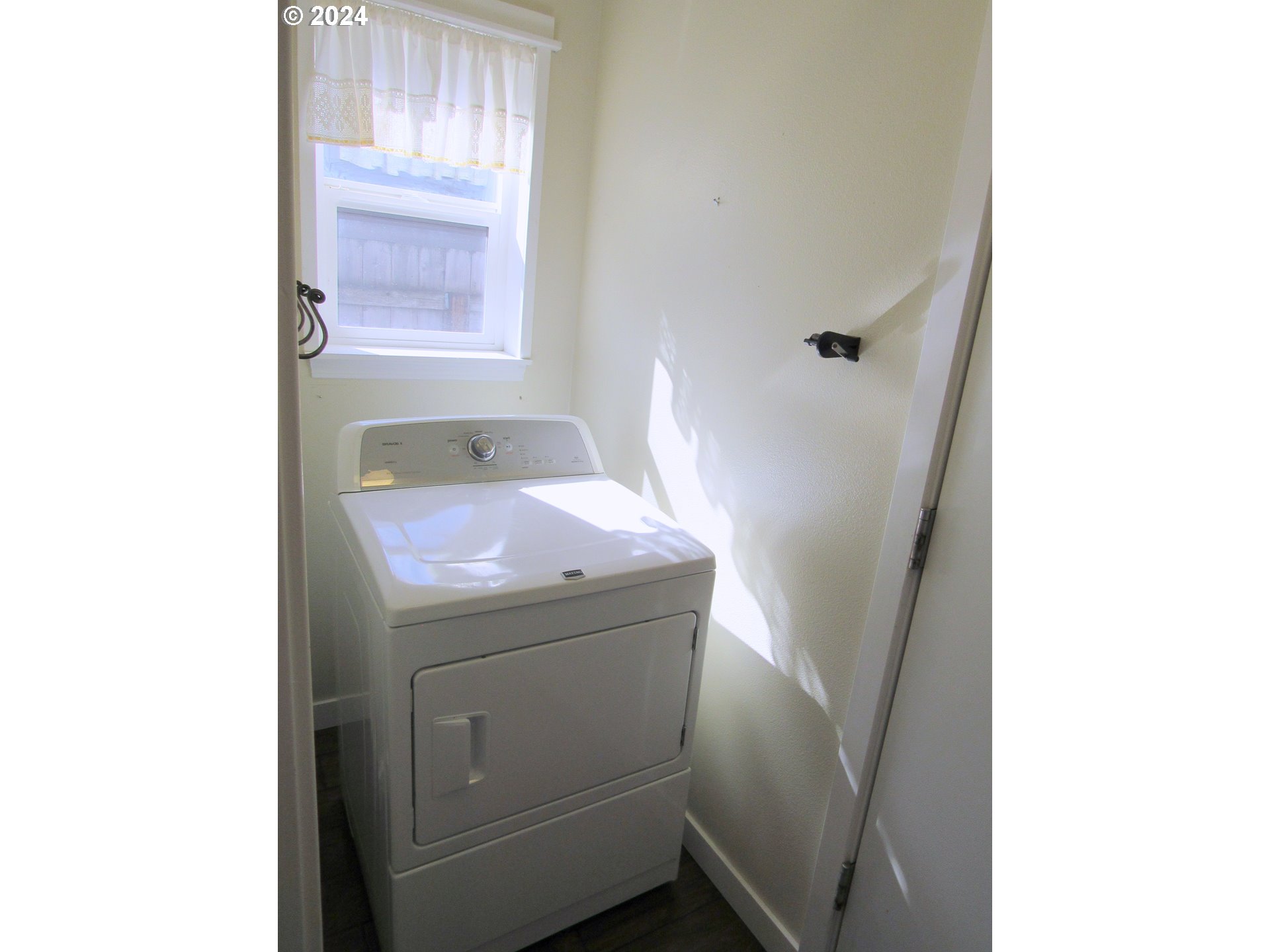 111 Crown Point Road Longview, WA 98632 - Photo 28 of 39 Utility Room