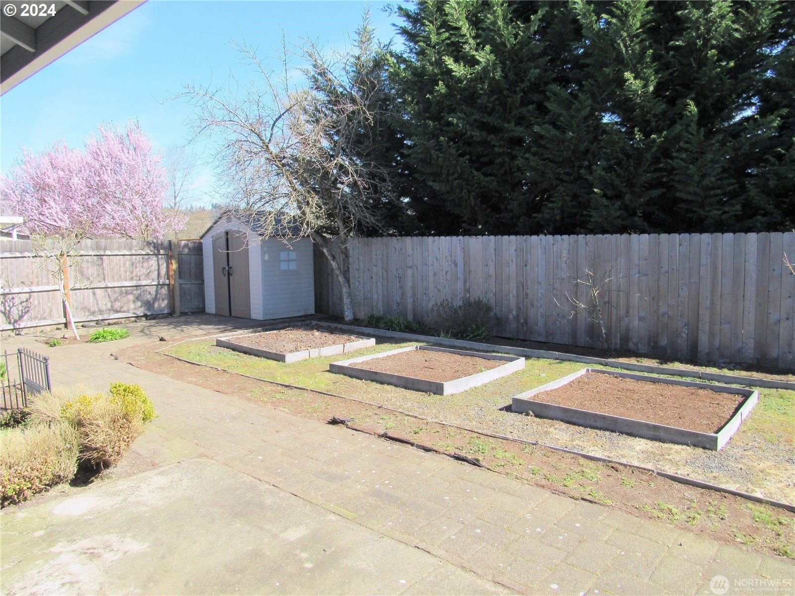 111 Crown Point Road Longview, WA 98632 - Photo 33 of 39 Backyard