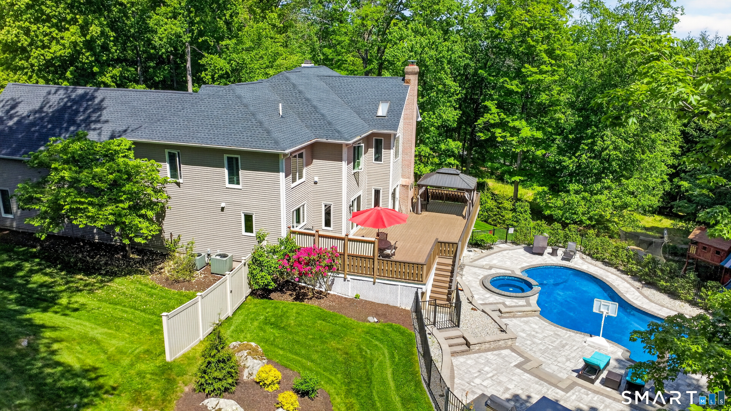 29 Greenleaf Farms Road Newtown, CT 06470 - Photo 2 of 38