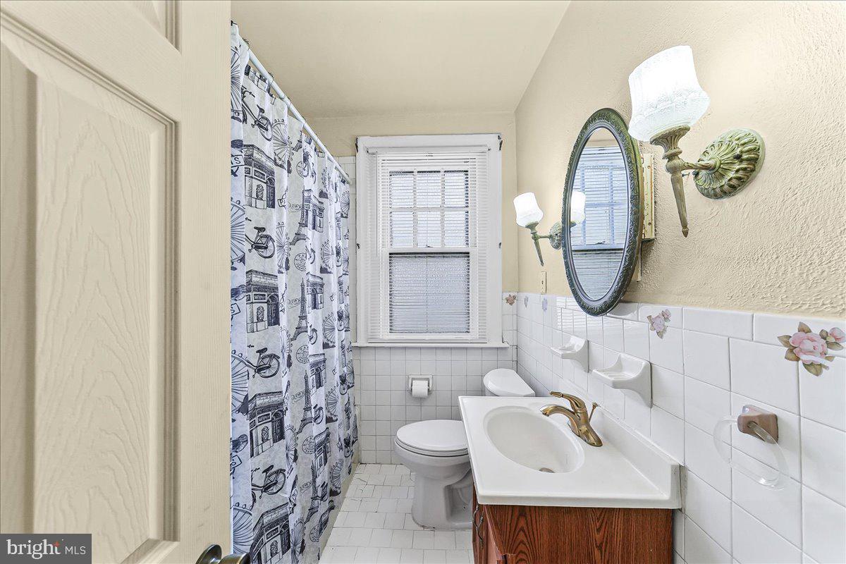 9 Ardsley Road Upper Darby, PA 19082 - Photo 12 of 20