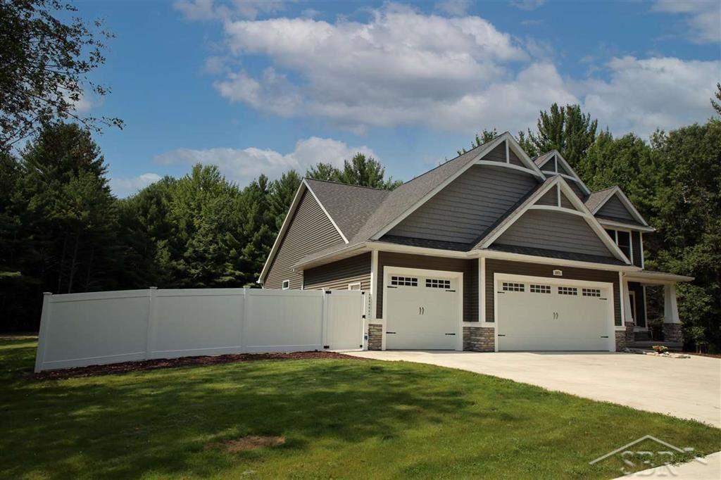 2075 North 5 Mile Road Sanford, MI 48657 - Photo 5 of 66