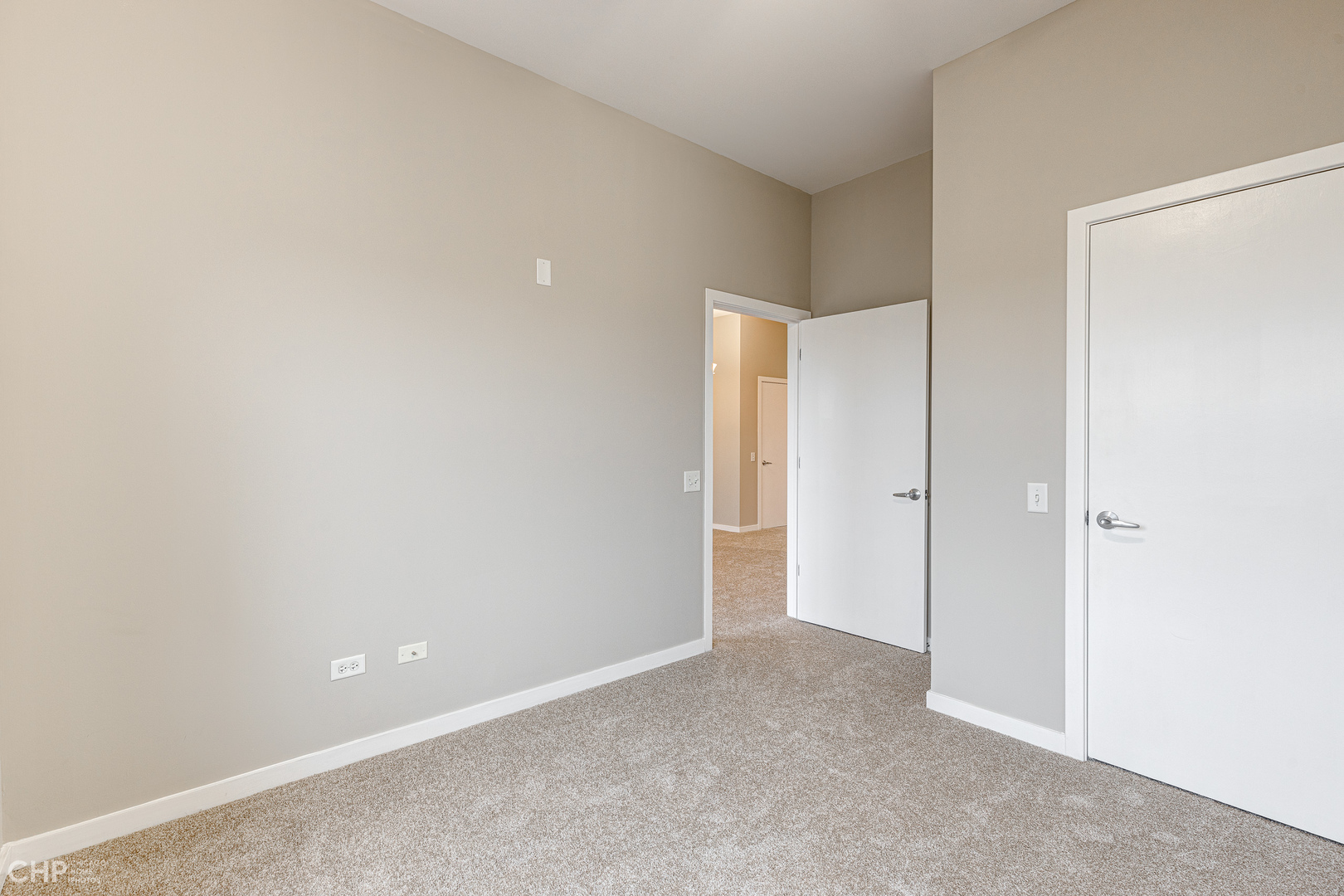1155 West Roosevelt Road, Unit 407 Chicago, IL 60608 - Photo 12 of 15 a view of an empty room