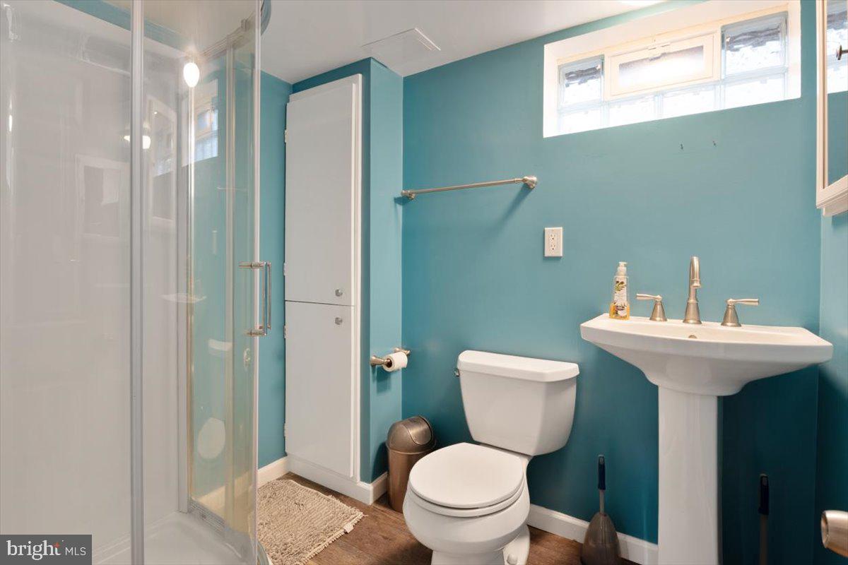 2726 Glendale Road Baltimore, MD 21234 - Photo 18 of 32 Renovated Bath lower Level