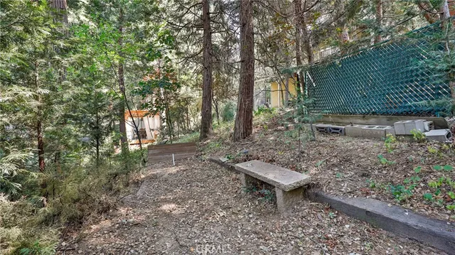 $300,000 | 24941 Faulhorn Drive, Crestline, CA 92325