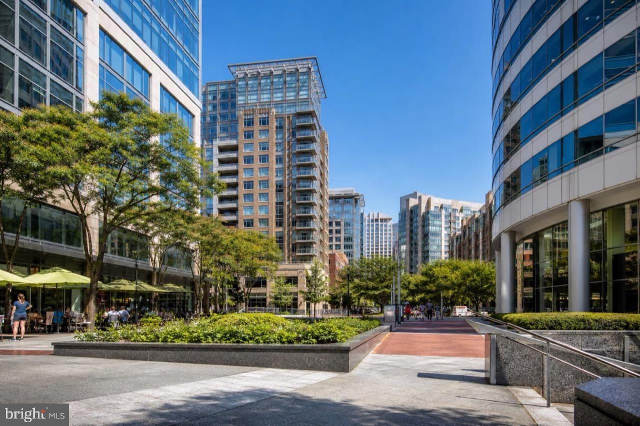 1414 Northgate Square, Unit 14/1B Reston, VA 20190 - Photo 47 of 49 Many shopping, dining, and entertainment options.