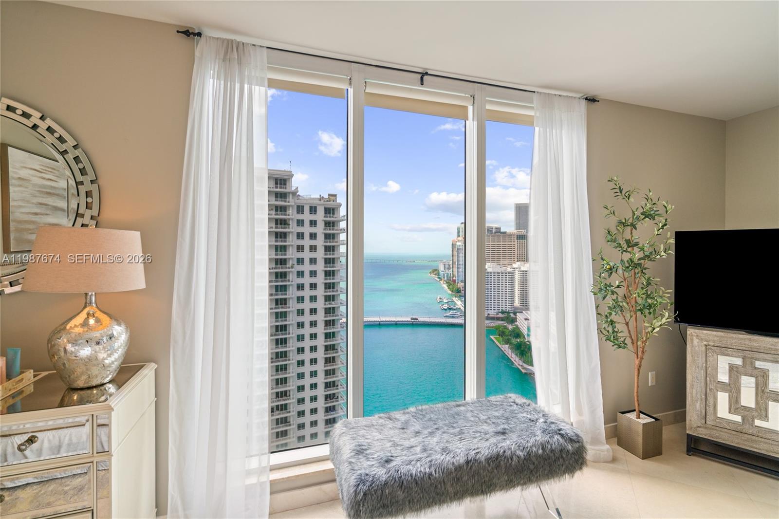 901 Brickell Key Boulevard, Unit 2804 Miami, FL 33131 - Photo 21 of 95