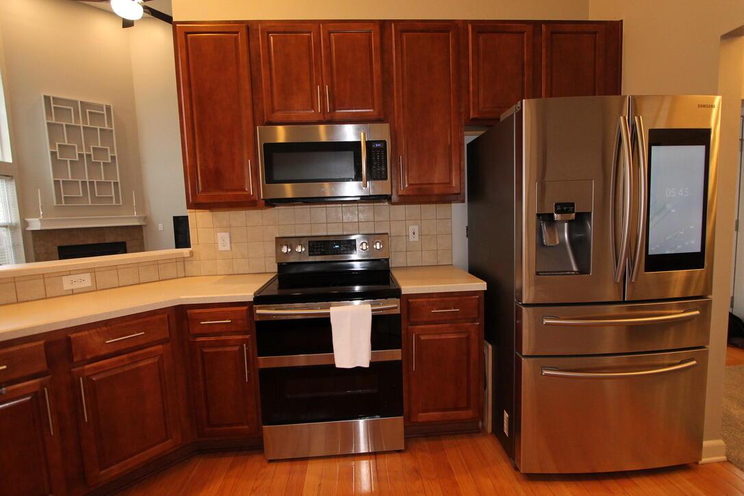 4836 Heath Trails Road Hilliard, OH 43026 - Photo 10 of 32 Stainless Appliances too