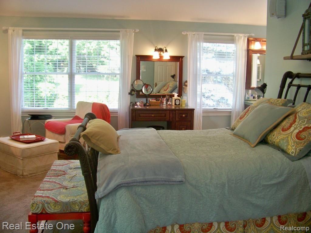 3208 North Tipsico Lake Road Hartland, MI 48353 - Photo 15 of 87 056.jpg