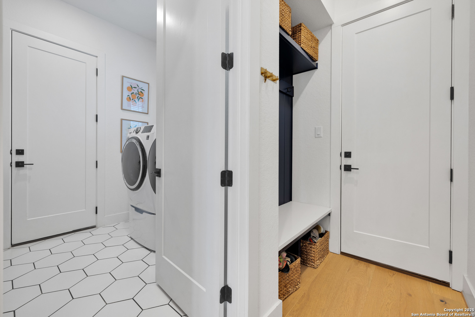 235 Corazon Boerne, TX 78006 - Photo 39 of 68 a bathroom with a shower