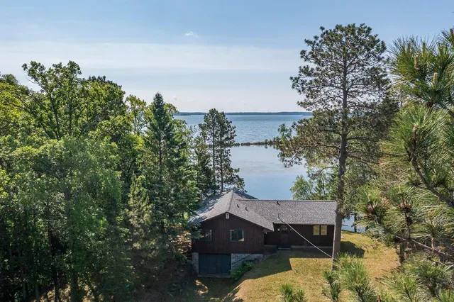 $998,000 | 6685 South Point Drive, Pine River, MN 56474