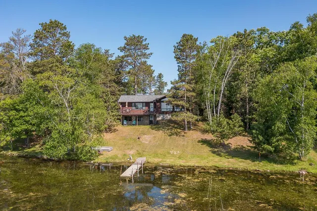 $998,000 | 6685 South Point Drive, Pine River, MN 56474