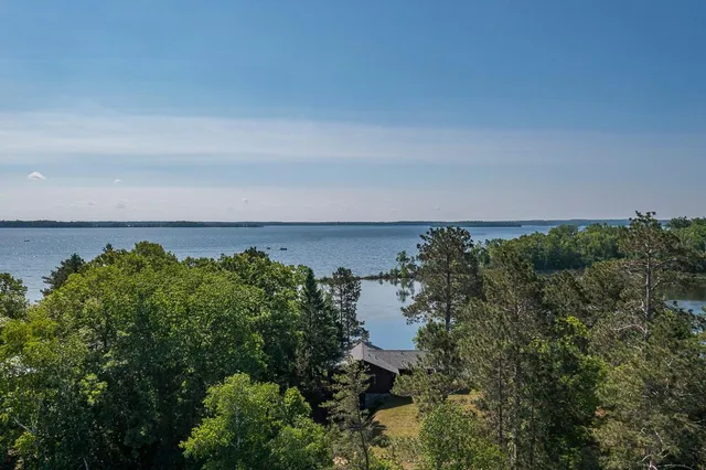 $998,000 | 6685 South Point Drive, Pine River, MN 56474