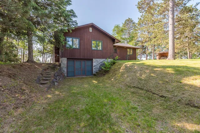 $998,000 | 6685 South Point Drive, Pine River, MN 56474