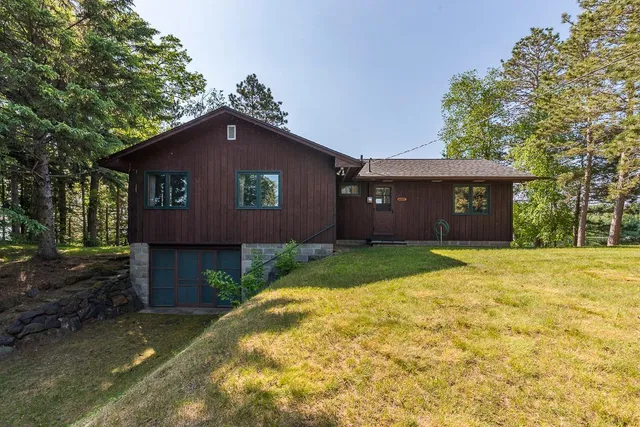 $998,000 | 6685 South Point Drive, Pine River, MN 56474