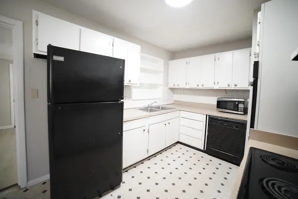 $1,775 | 318 Meadowbrook Lane, Tallahassee, FL 32304