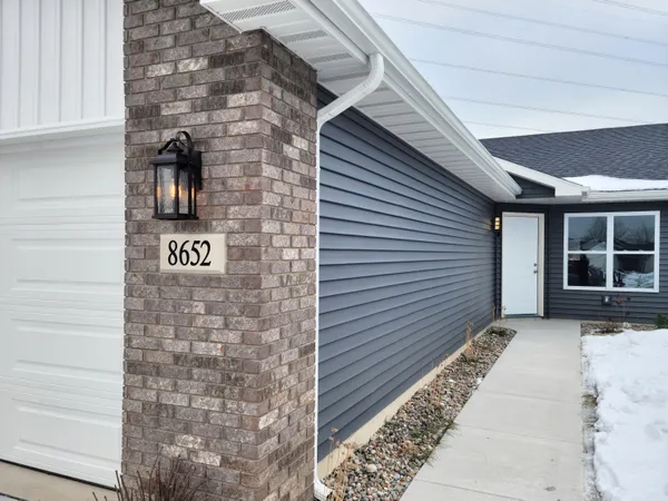 $328,500 | 8652 Madison Street, Merrillville, IN 46410