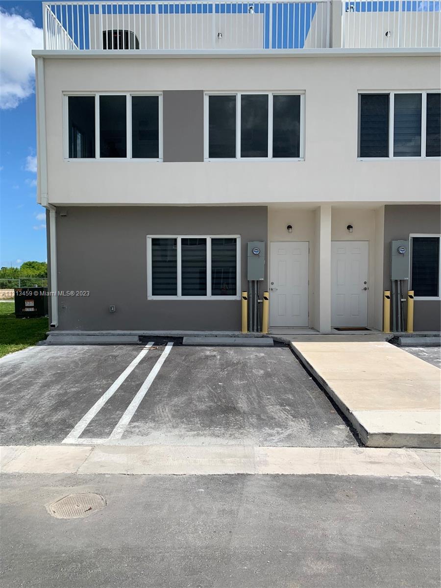 25680 Southwest 143rd Avenue Homestead, FL 33032 - Photo 14 of 20 a house view