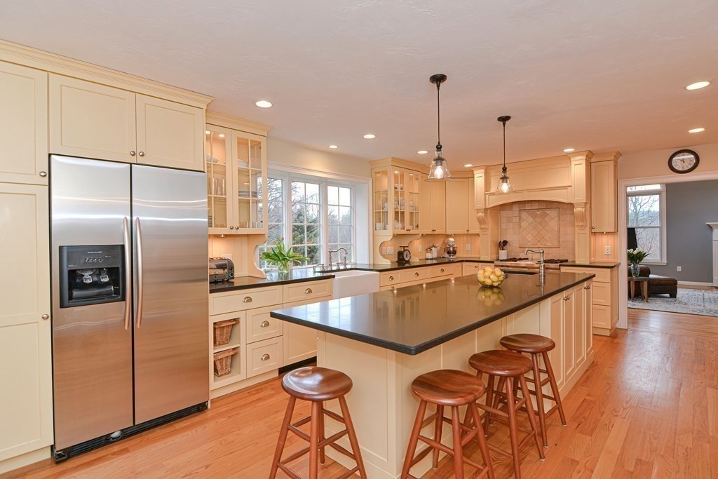 30 Country Road Holliston, MA 01746 - Photo 11 of 42 Gallery Image 11