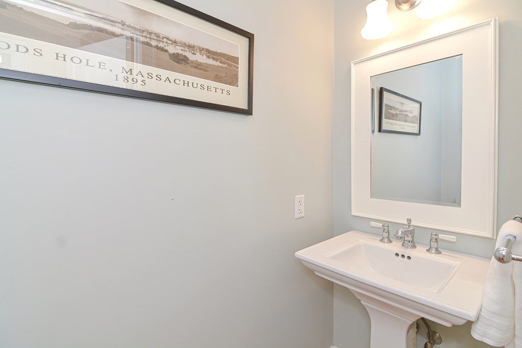 30 Country Road Holliston, MA 01746 - Photo 25 of 42 Gallery Image 25
