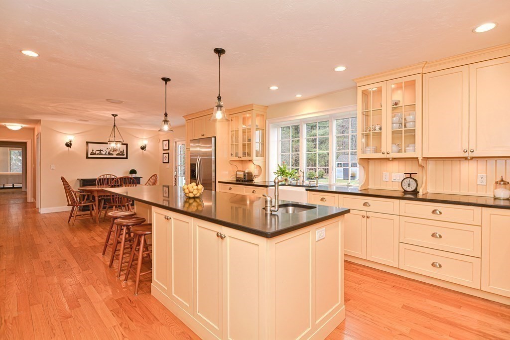 30 Country Road Holliston, MA 01746 - Photo 9 of 42 Gallery Image 9