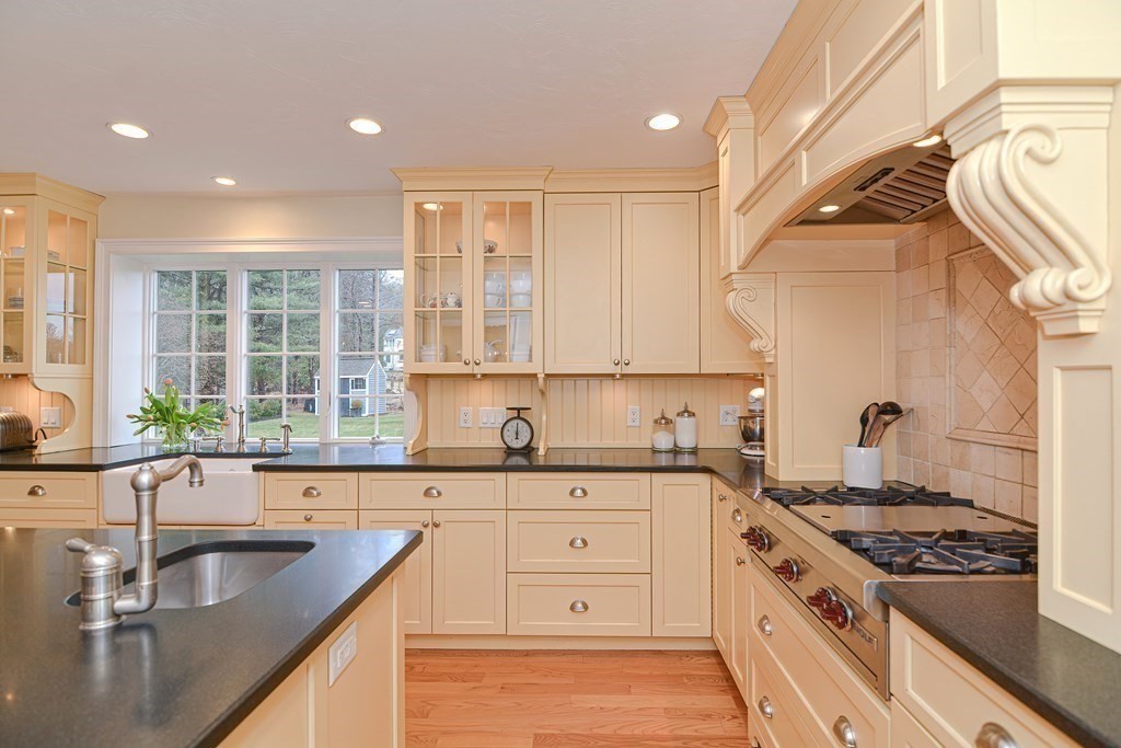 30 Country Road Holliston, MA 01746 - Photo 10 of 42 Gallery Image 10