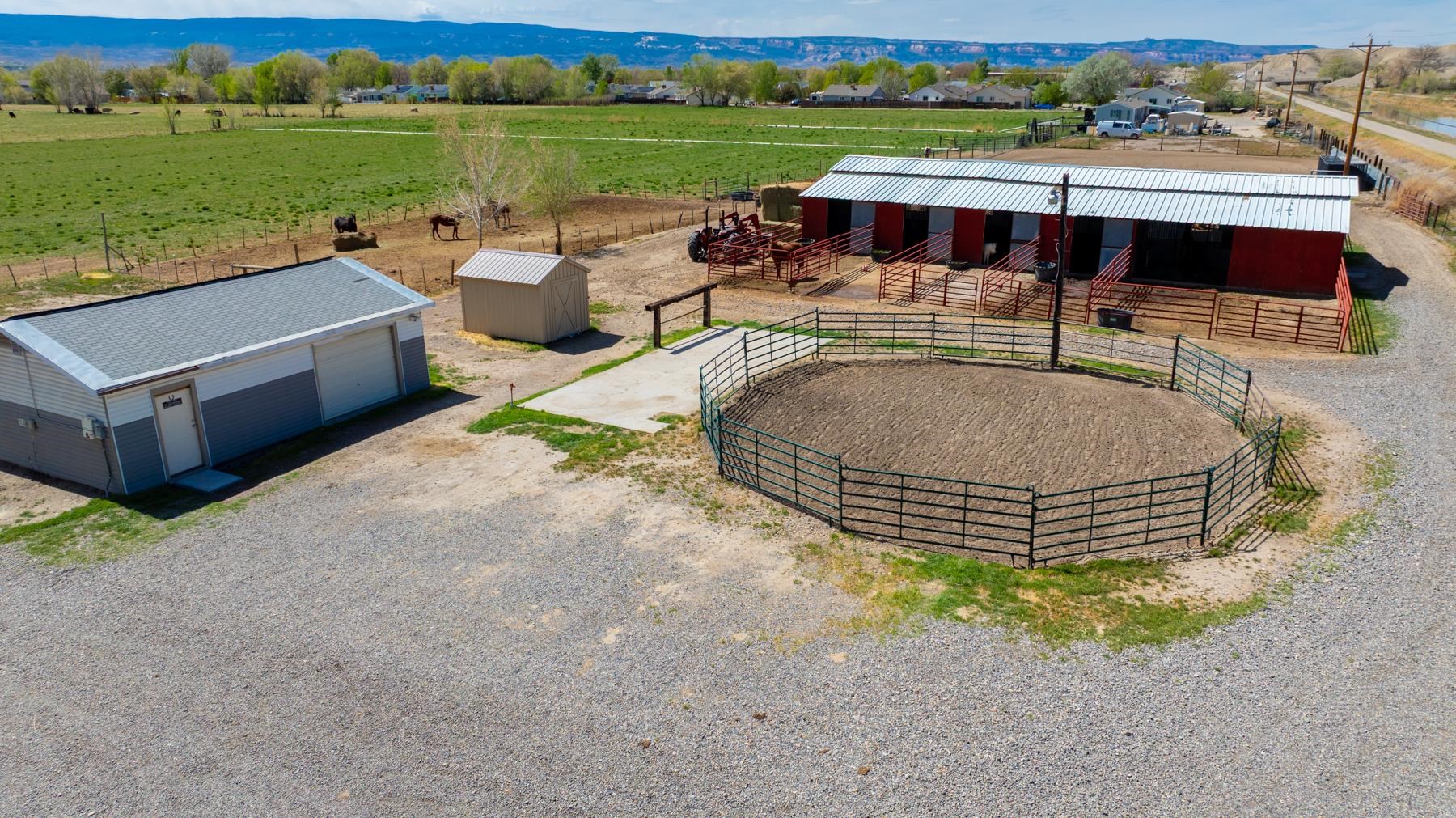 649 33 Road Clifton, CO 81520 - Photo 7 of 36
