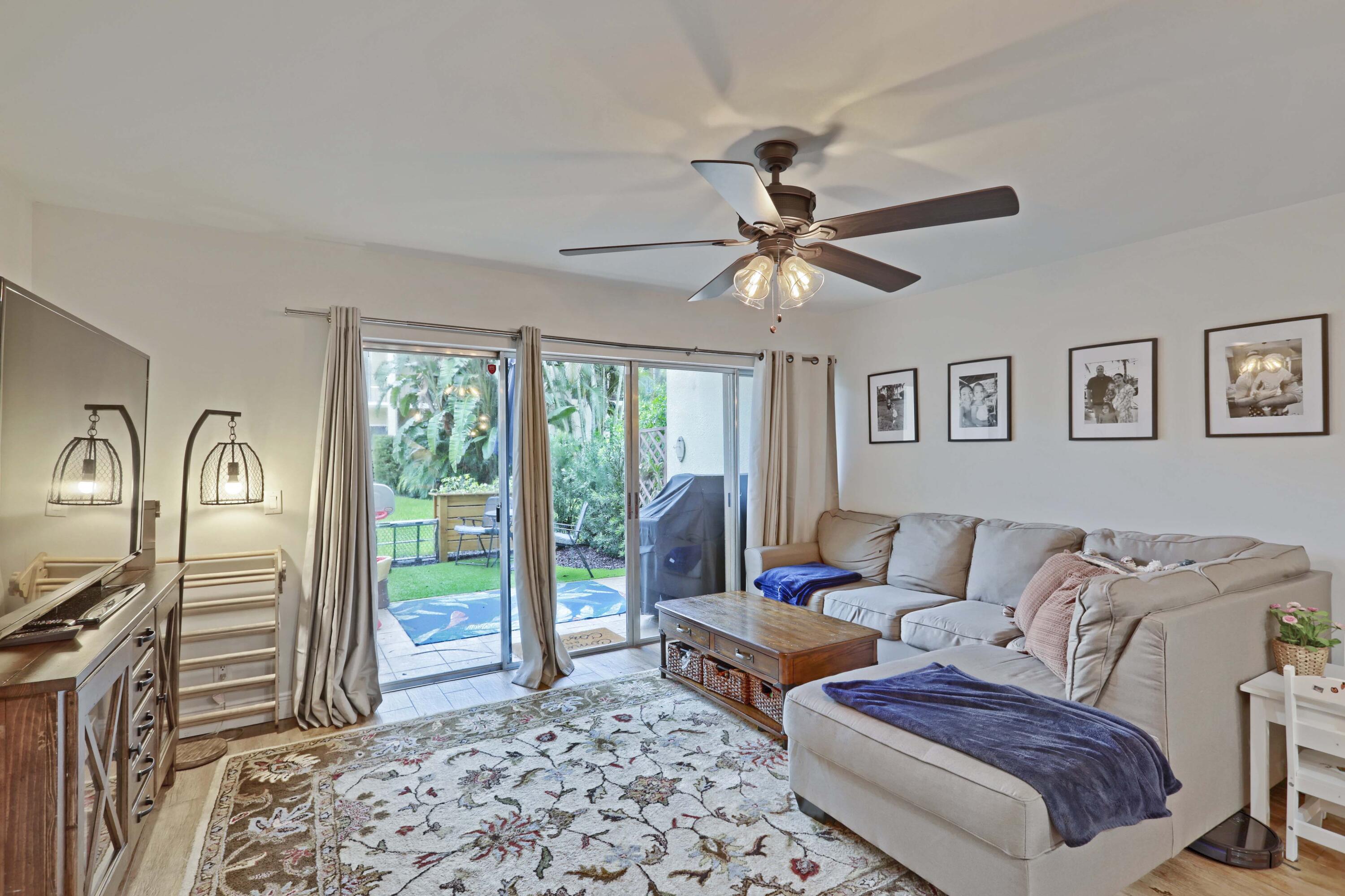 388 Golfview Road, Unit H North Palm Beach, FL 33408 - Photo 16 of 24 23_320a6260-hdr(6)