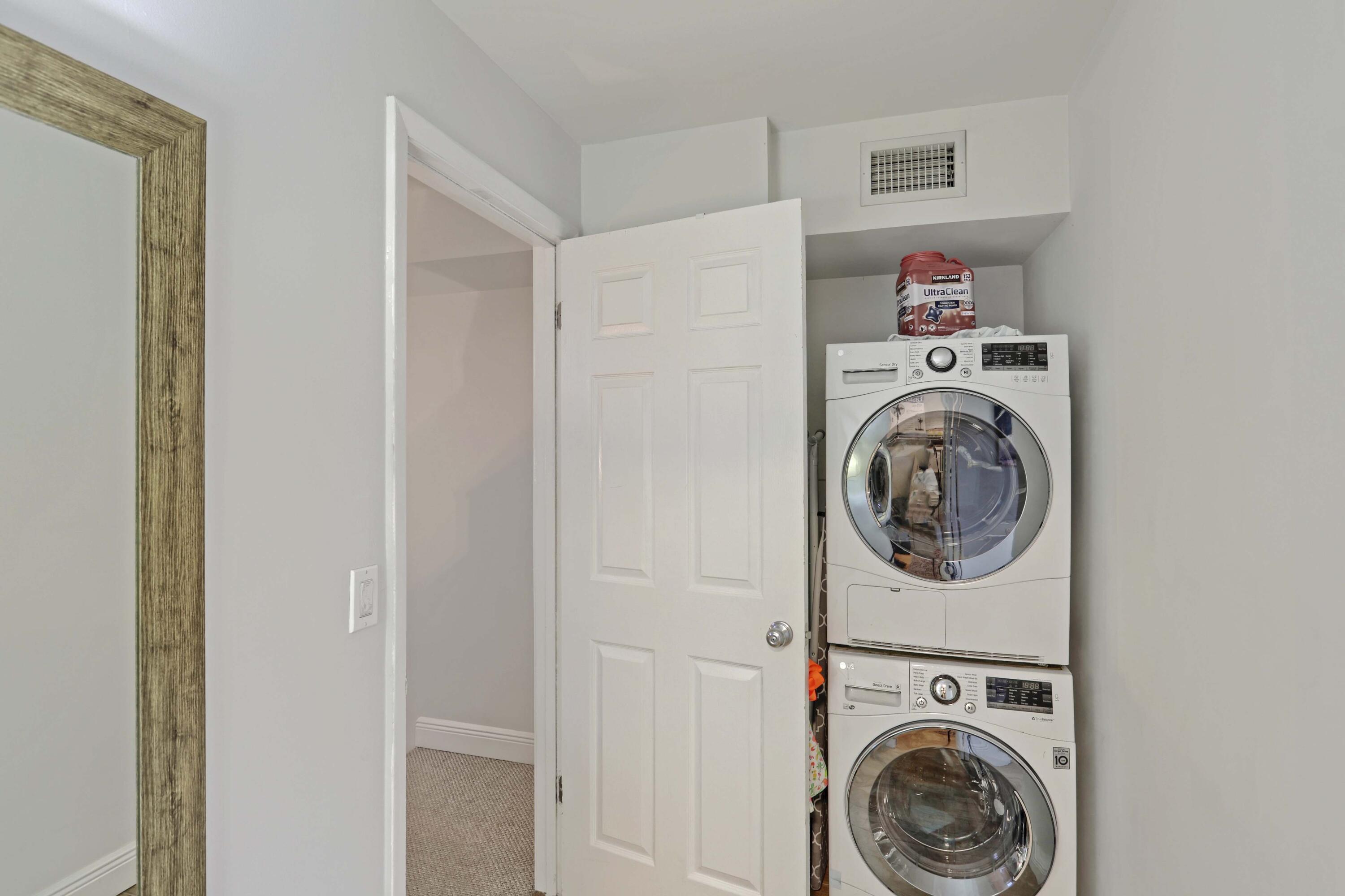388 Golfview Road, Unit H North Palm Beach, FL 33408 - Photo 17 of 24 33_320a6505-hdr(6)
