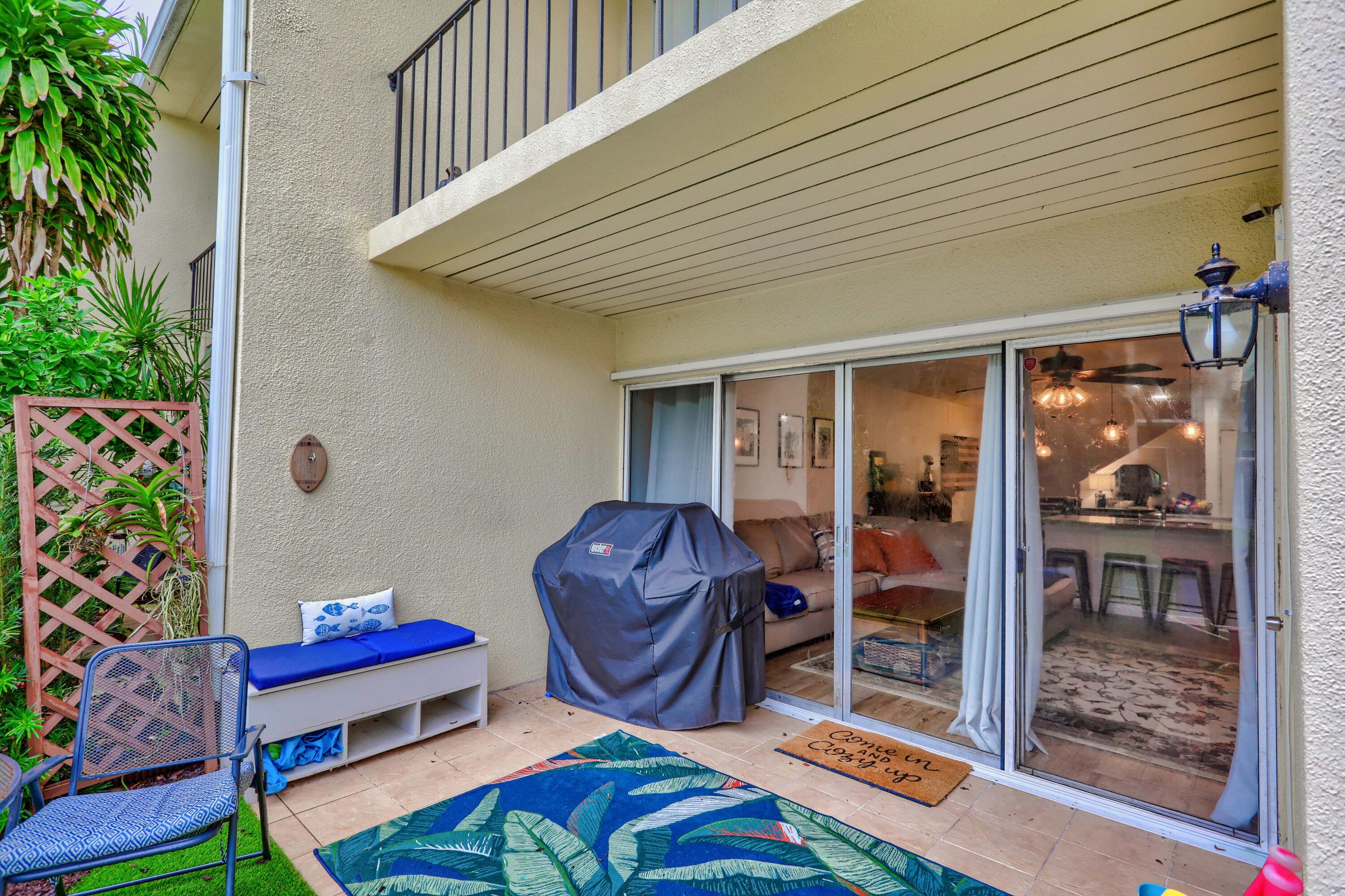 388 Golfview Road, Unit H North Palm Beach, FL 33408 - Photo 5 of 24 49_320a6309-hdr(6)_exterior 5