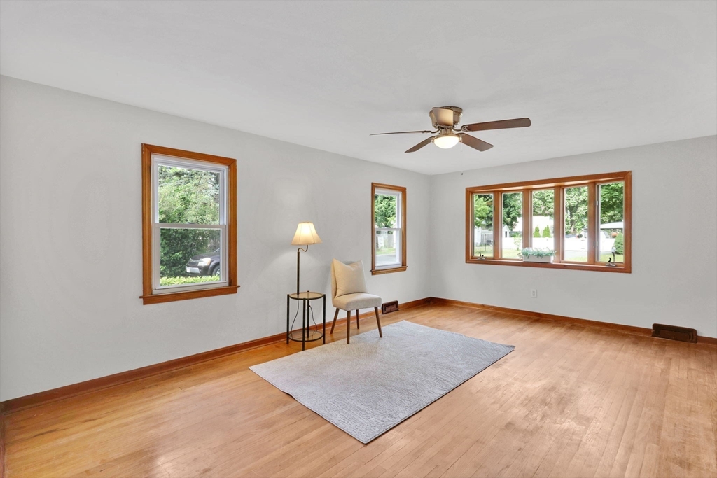 232 Almira Road Springfield, MA 01119 - Photo 10 of 36
