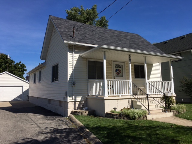 308 West Ridge Street Owosso, MI 48867 - Photo 1 of 13 31304207.JPG