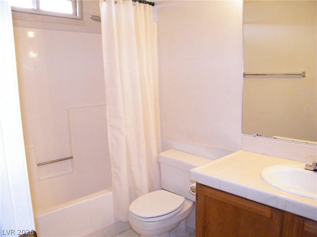 1010 East 75th Street Ely, NV 89301 - Photo 14 of 23 Primary bathroom